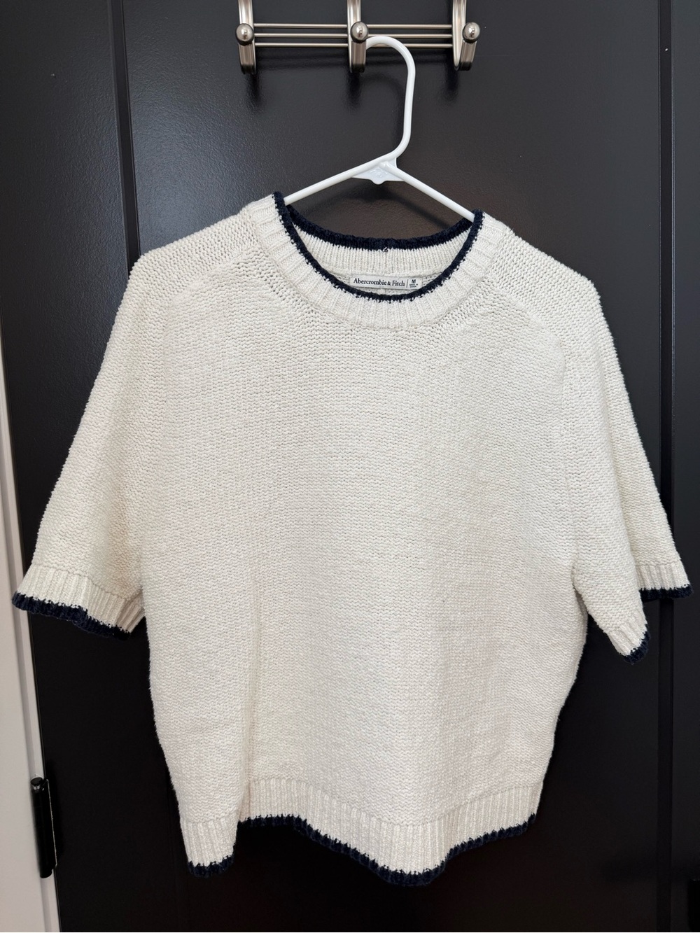 Abercrombie & Fitch Cream Short-Sleeve Boxy Knit Sweater with Navy Trim